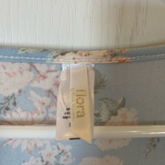 Flora Robe very soft, and comfortable perfect for those summer nights. Large - Picture 5 of 10